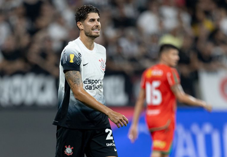 imagem da materia: Pedro Raul tinha relação ruim com técnico do Corinthians