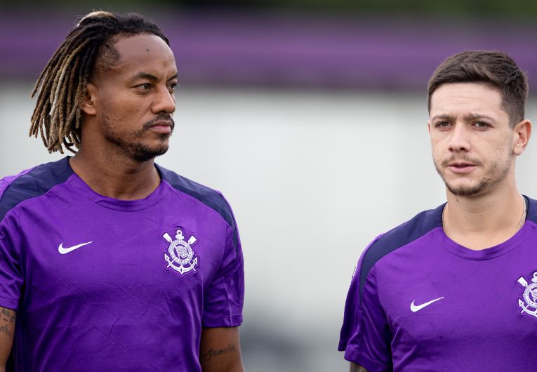 imagem da materia: Com convocados, Corinthians finaliza treinos para final