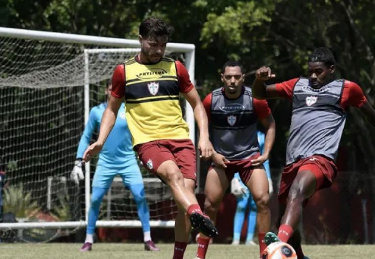 imagem da materia: Cristiano retoma treinos com elenco da Portuguesa