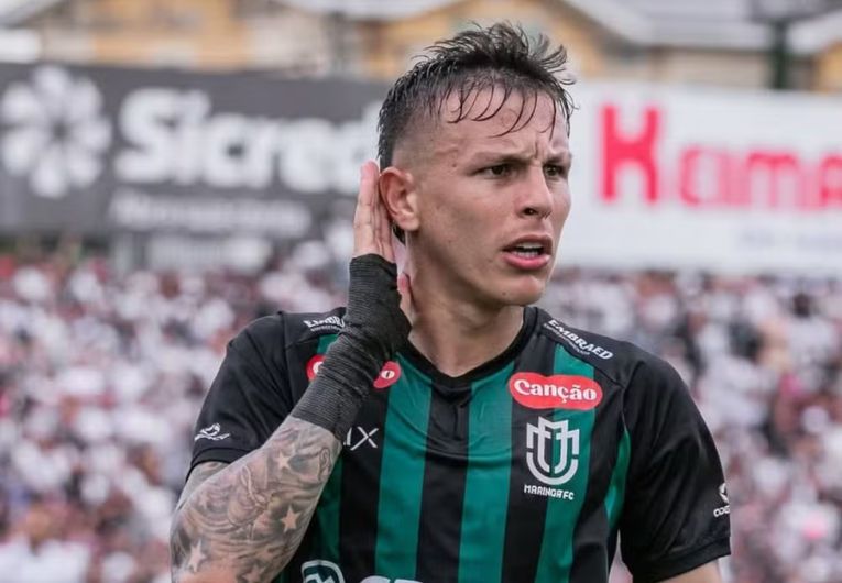imagem da materia: Bragantino sonda o artilheiro do Campeonato Paranaense