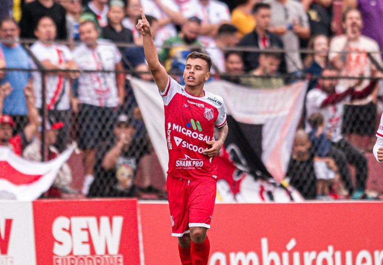 imagem da materia: Vinicius Popó tem negociações com o Ituano