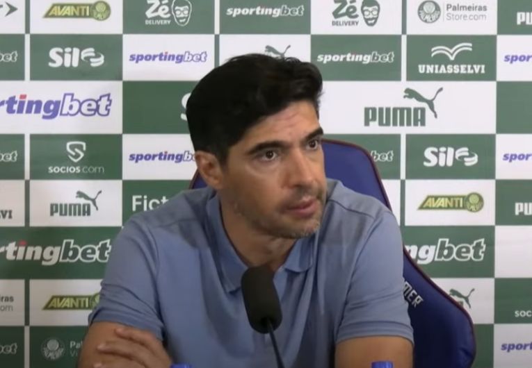 imagem da materia: Abel Ferreira exalta vitória do Palmeiras sobre o Fortaleza