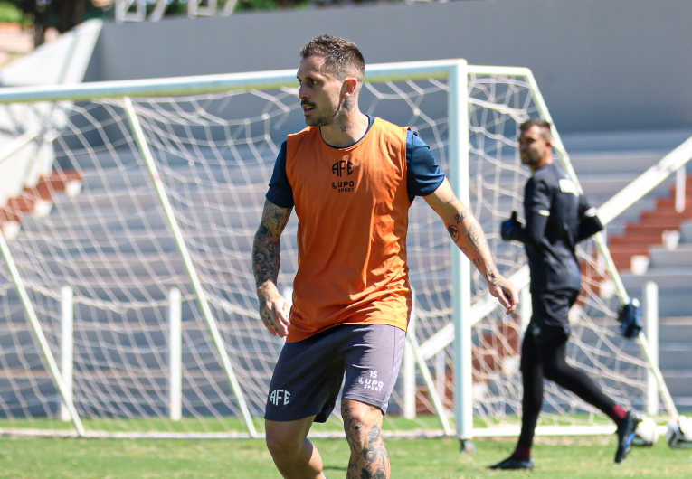 imagem da materia: Ferroviária tem desfalque e retorno para duelo na Série B