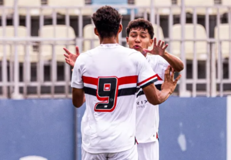 imagem da materia: São Paulo bate SKA pelo Sub-15 e Sub-17 do Paulista