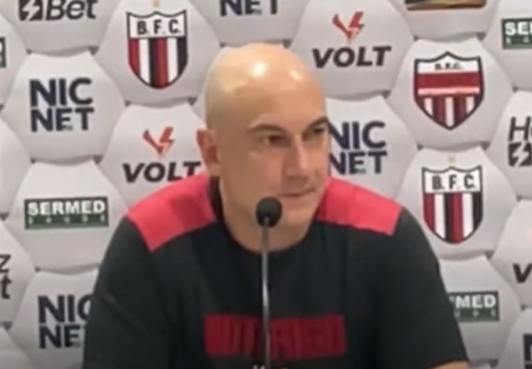 imagem da materia: Márcio Zanardi lamenta derrota do Botafogo-SP