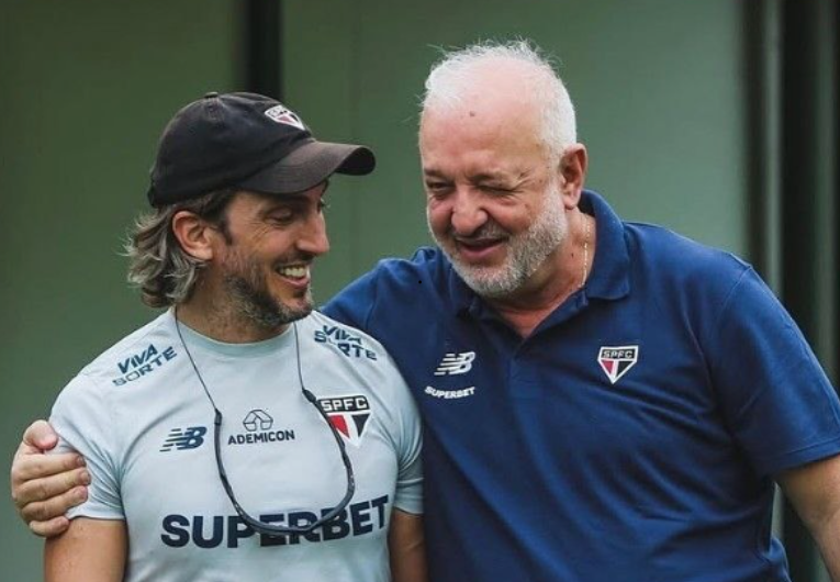 imagem da materia: Belmonte garante Zubeldía mesmo com possível derrota hoje