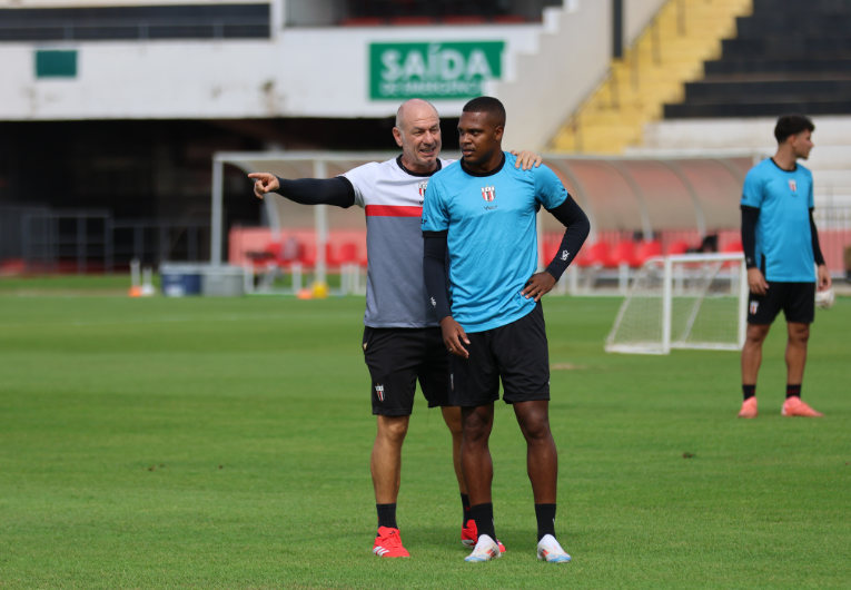 imagem da materia: Botafogo-SP mantém estratégia de jogo na Série B