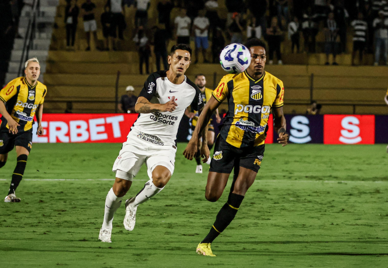 imagem da materia: Timão vence Novorizontino e garante vantagem na Copa do Brasil