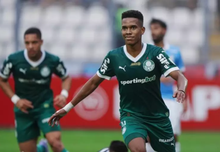 imagem da materia: Em jogo emocionante, Palmeiras vence Sporting Cristal