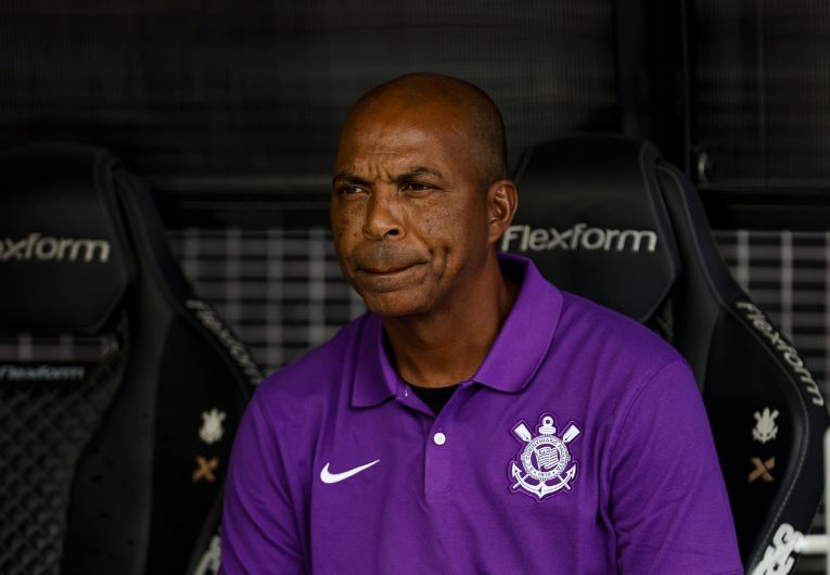 imagem da materia: Interino analisa vitória do Corinthians: