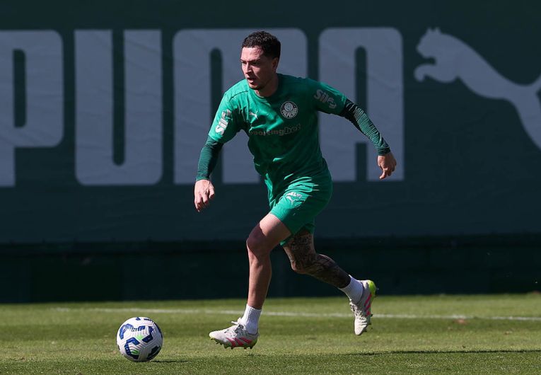 imagem da materia: Palmeiras se reapresenta após vitória sobre o Bragantino