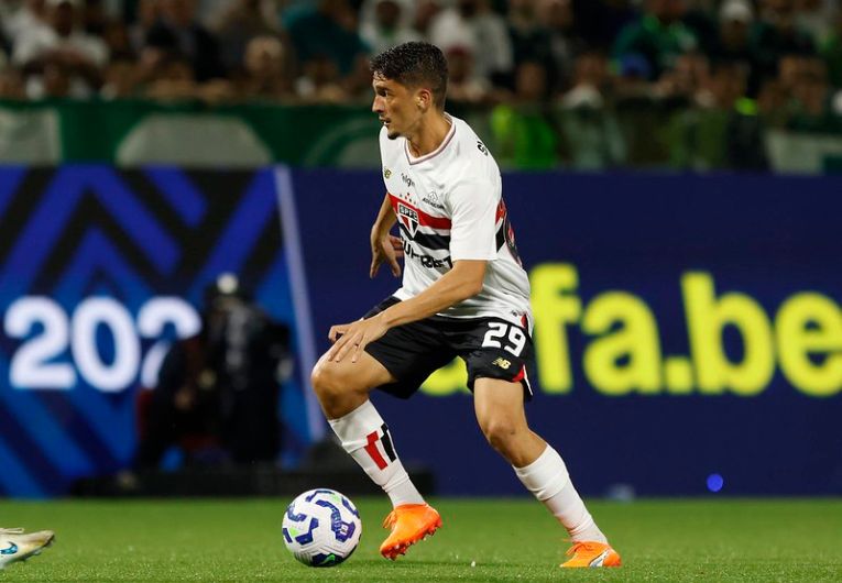 imagem da materia: São Paulo quer renovar com Pablo Maia