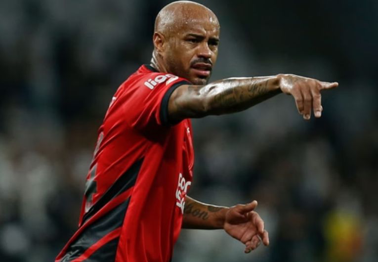 imagem da materia: Mirassol faz proposta por Thiago Heleno