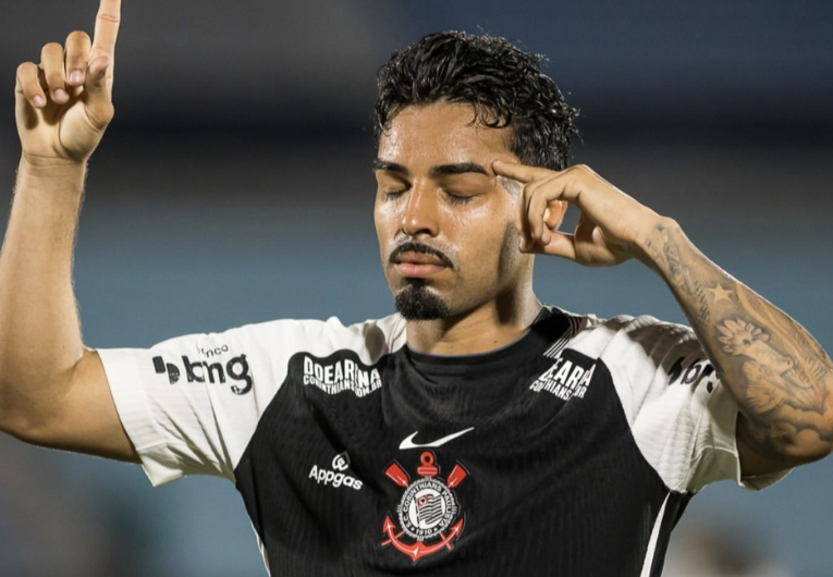 imagem da materia: Corinthians vence na Sul-Americana e respira na competição