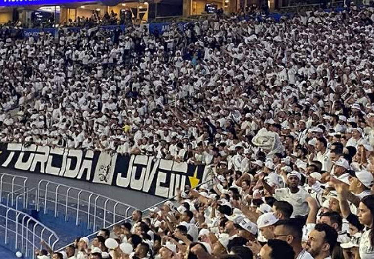 imagem da materia: Santos quebra mais um recorde de público em estádio rival
