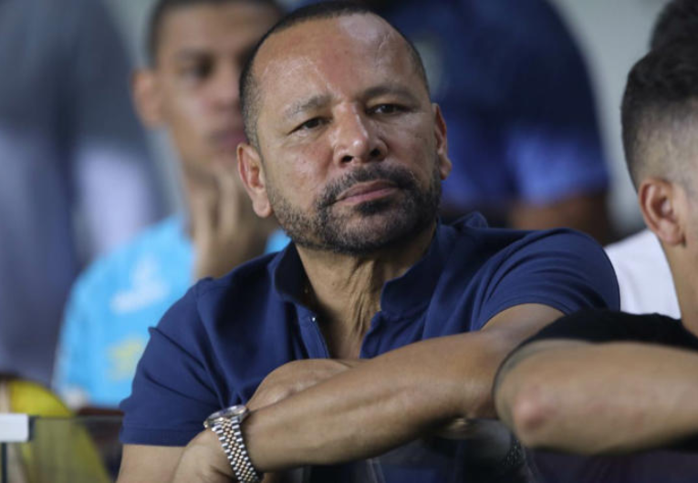 imagem da materia: Neymar Pai deixa futuro do filho em aberto