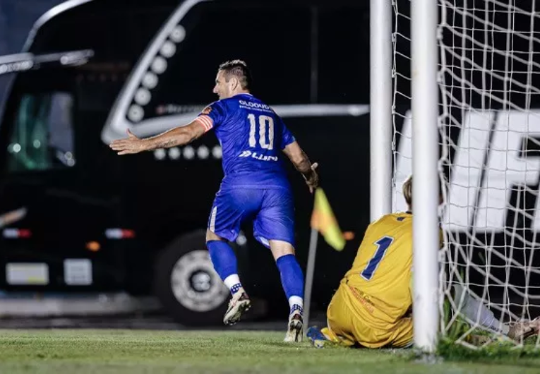 imagem da materia: Assisense bate Santacruzense e assume a vice-liderança na 2ª