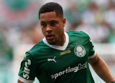 Vitor Roque fala sobre seu primeiro gol pelo Palmeiras