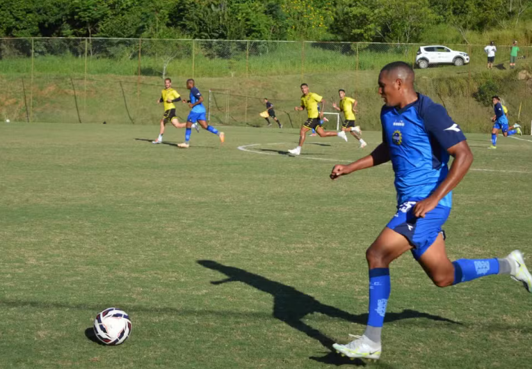 imagem da materia: São José enfrenta São Bernardo em jogo-treino