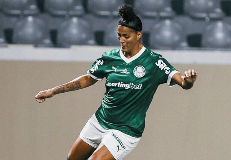 imagem da materia: Amanda Gutierres se torna maior artilheira do Palmeiras feminino