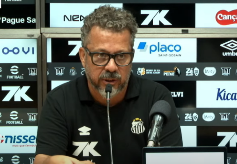 imagem da materia: Cleber Xavier avalia estreia no Santos e projeta reação