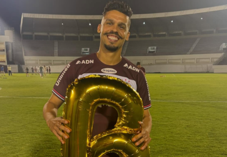 imagem da materia: Cássio Gabriel da Ferroviária negocia retorno ao Guarani