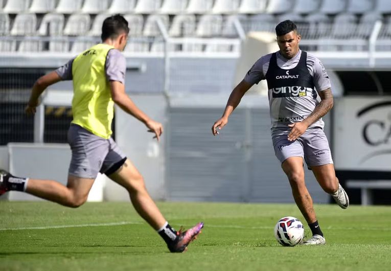 imagem da materia: Ponte Preta volta aos treinos de olho no Náutico