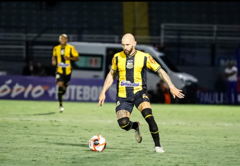 imagem da materia: Marlon atinge 120 jogos e reforça vínculo com o Tigre