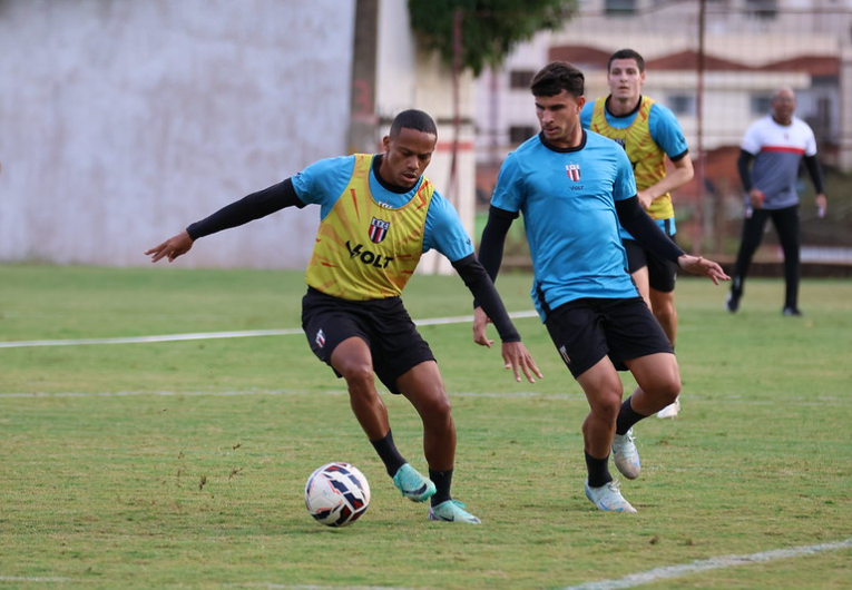 imagem da materia: Botafogo segue preparação para clássico contra Ferroviária