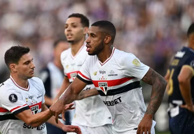 imagem da materia: André Silva brilha e São Paulo vence o Alianza Lima