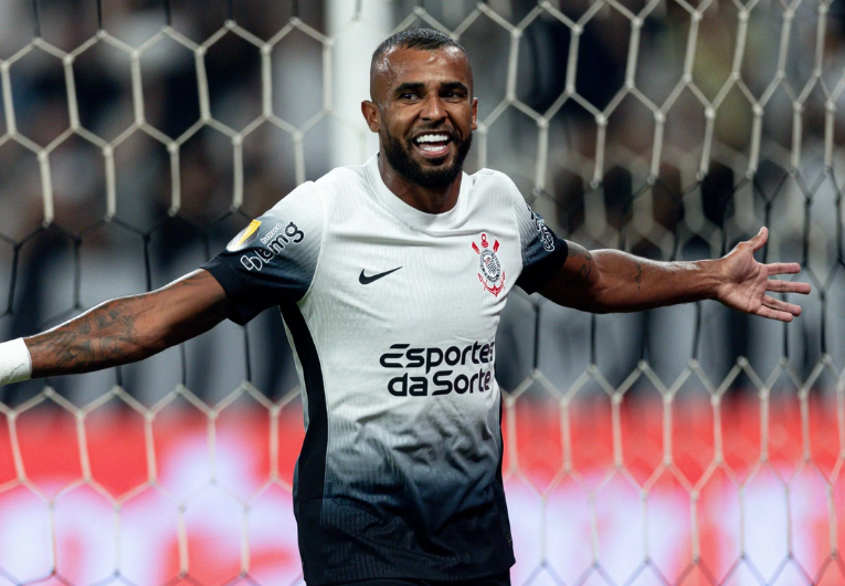 imagem da materia: Alex Santana deixa o Corinthians rumo ao Grêmio