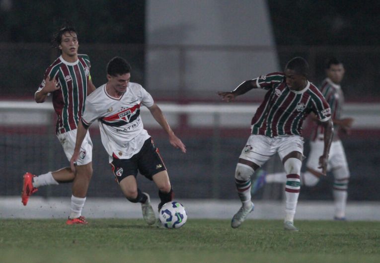 imagem da materia: São Paulo perde para Fluminense pelo Brasileiro Sub-17