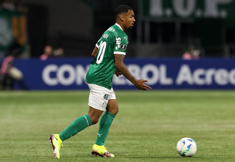 imagem da materia: Com contrato renovado, Allan ganha espaço no Palmeiras