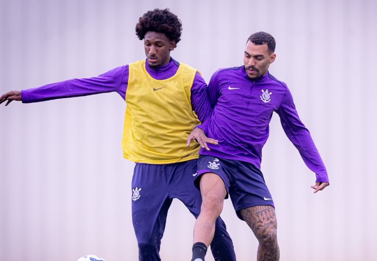 imagem da materia: Corinthians volta ao trabalho após folga