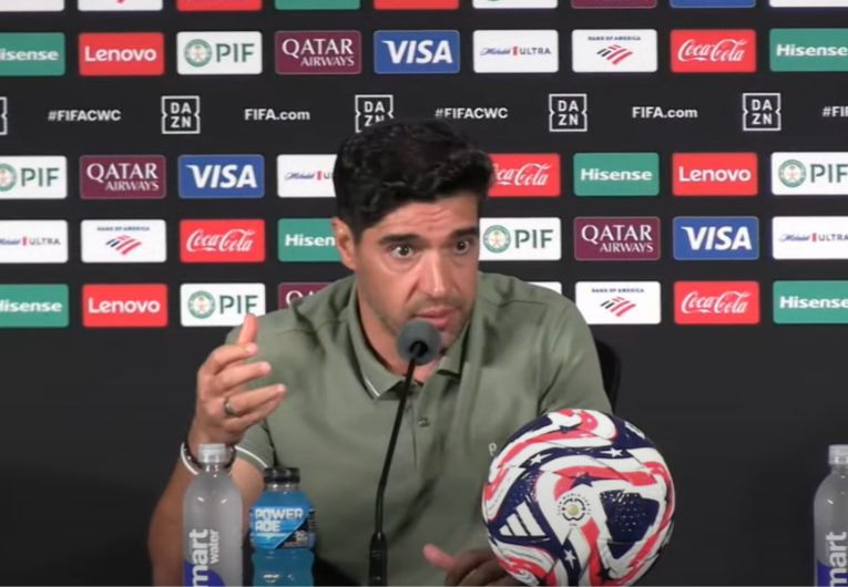 imagem da materia: Abel Ferreira analisa empate do Palmeiras contra o Porto