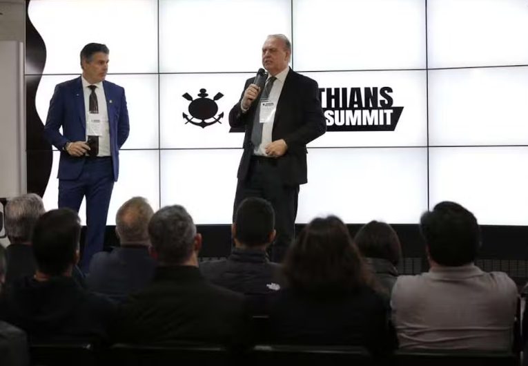 imagem da materia: Corinthians reforça laços com patrocinadores