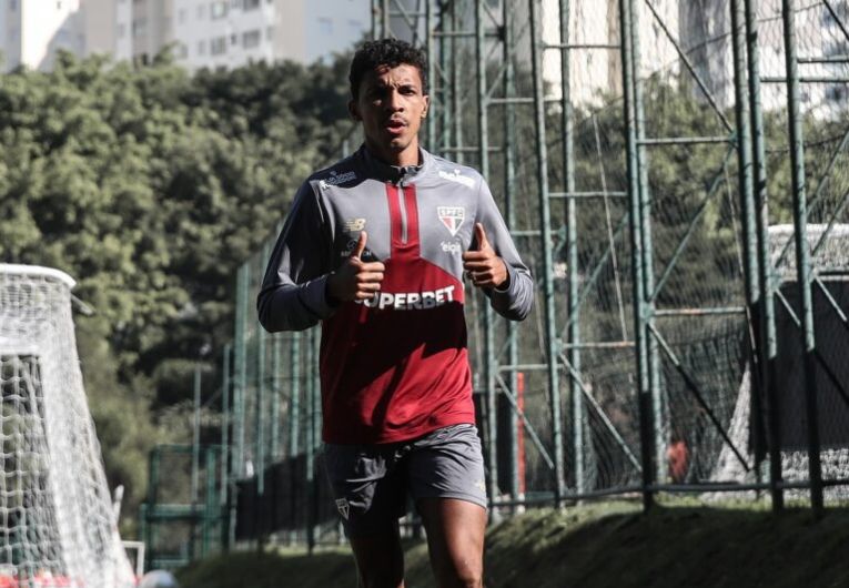 imagem da materia: Luiz Gustavo inicia recondicionamento físico