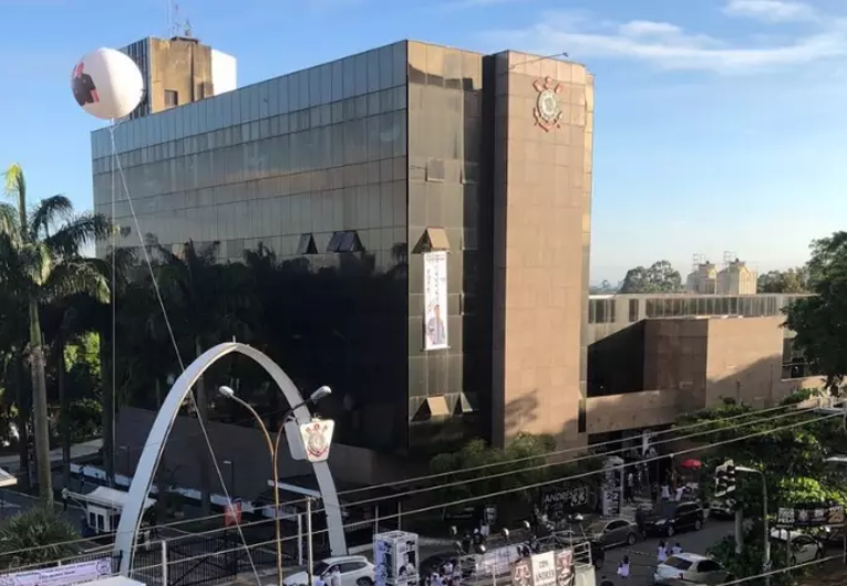 imagem da materia: Corinthians evita bloqueio de R$ 9 milhões na Justiça