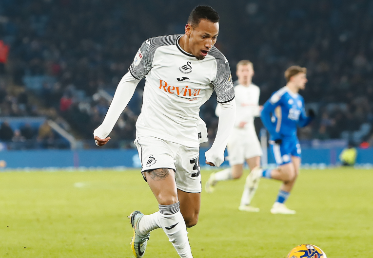 imagem da materia: Corinthians observa ponta do Swansea City