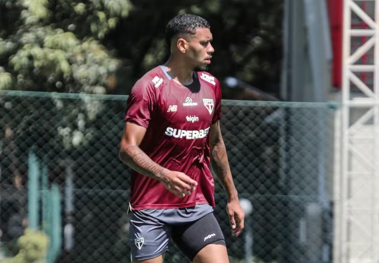 imagem da materia: Com contrato se encerrando, Ruan não permanece no São Paulo
