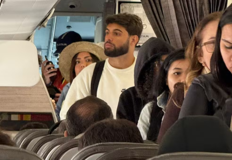 imagem da materia: Yuri Alberto garante permanência no Corinthians