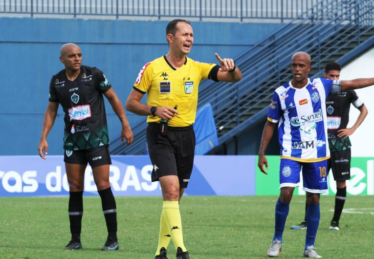 imagem da materia: Confira a arbitragem de Cascavel x Monte Azul