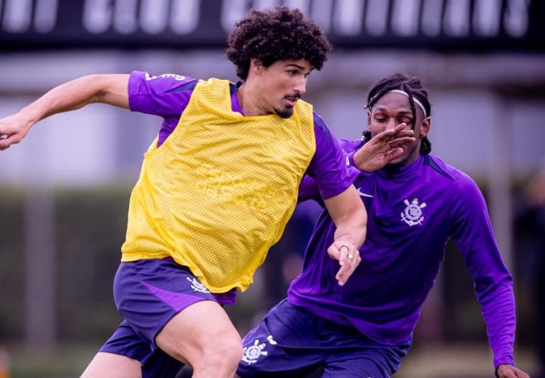 imagem da materia: Corinthians realiza treinamento em dois períodos