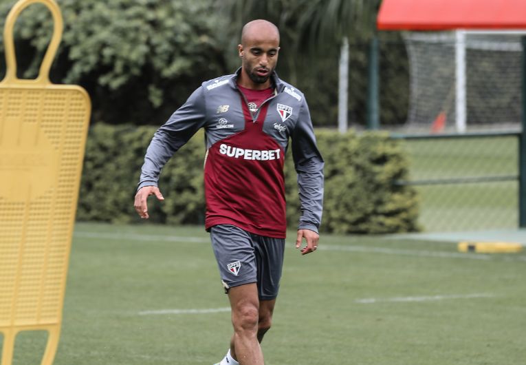 imagem da materia: São Paulo se volta aos trabalhos após folga no domingo