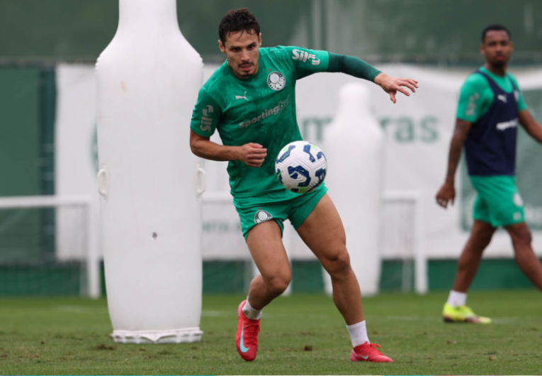 imagem da materia: Palmeiras segue preparação e Veiga projeta Mundial