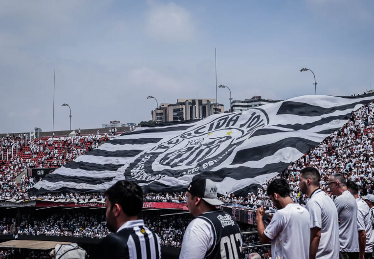 imagem da materia: Santos pode mandar jogo no Morumbis