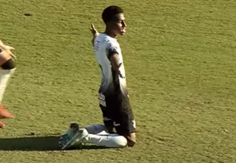 imagem da materia: Corinthians empata em casa contra o Vasco em 1 a 1