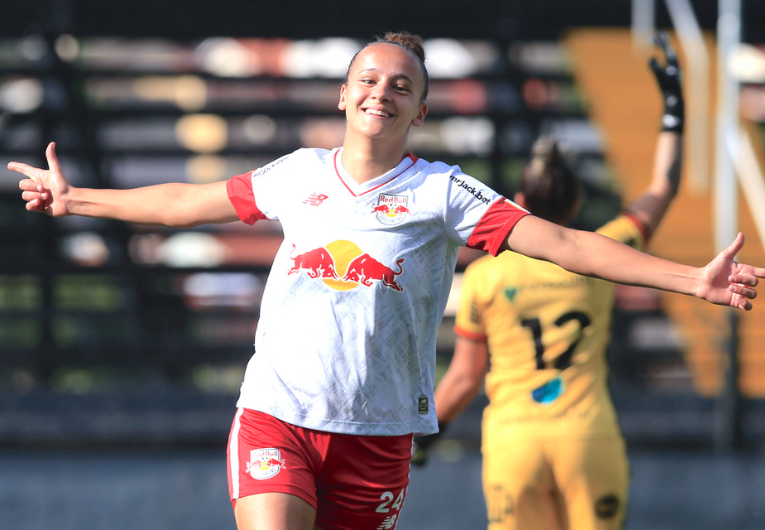 imagem da materia: Paulina se consolida como maior artilheira do Bragantino