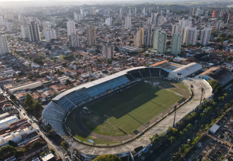 imagem da materia: Obras no Barão são encerradas e XV estreara em novo gramado