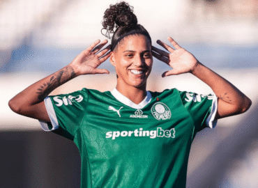 Amanda Gutierres fica em 21º na disputa pela Bola de Ouro